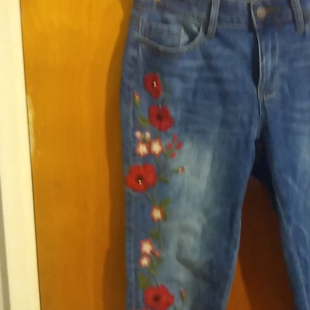 Jeans - Picture 2 of 3